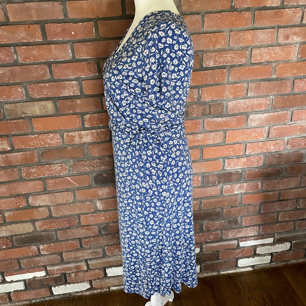 Blue and White Floral Wrap-Style Below Knee Summer Dress, Sz L - Picture 4 of 11